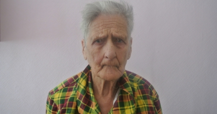 Полиция ищет родственников пожилой женщины, страдающей «слабоумием»