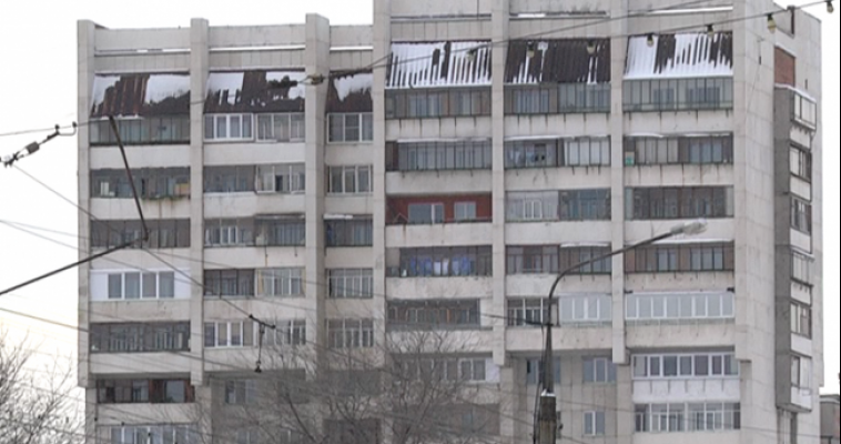 В Магнитогорске молодой человек «под кайфом» выпрыгнул с 12 этажа