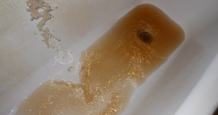 Из-за некачественной воды горожане страдают гастритом и мочекаменной болезнью
