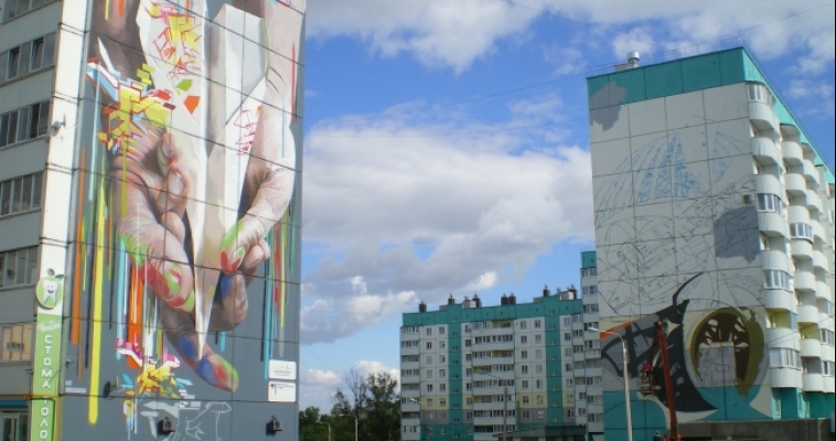 Городские пейзажи Екатеринбурга начали приобретать цвет