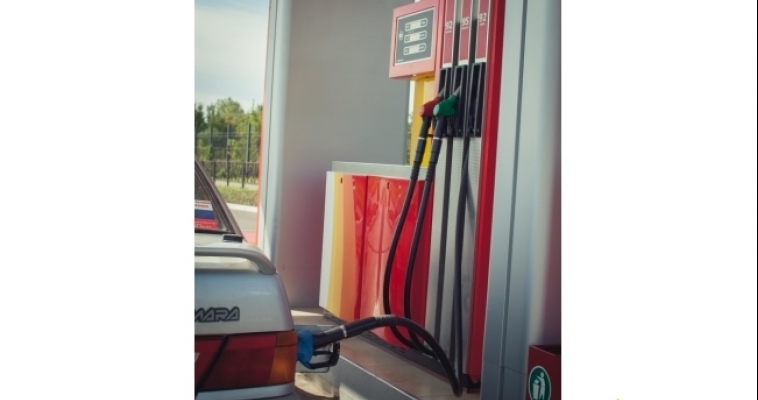 Цены на бензин вновь выросли