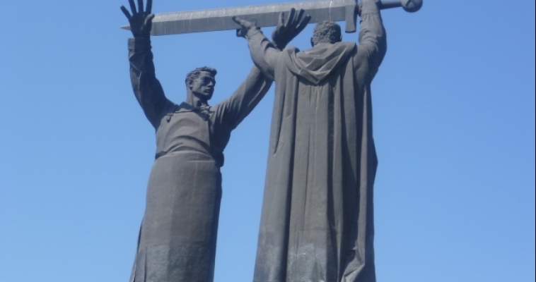 В Магнитогорске готовится к изданию книга для всех и обо всех