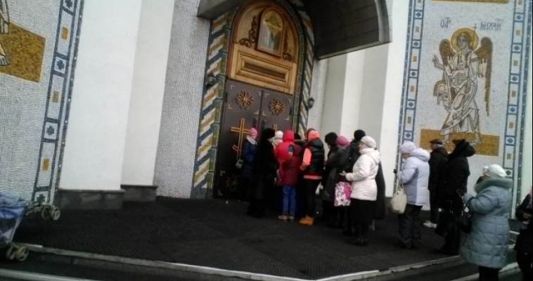 Магнитогорские храмы запасаются водой накануне Крещения