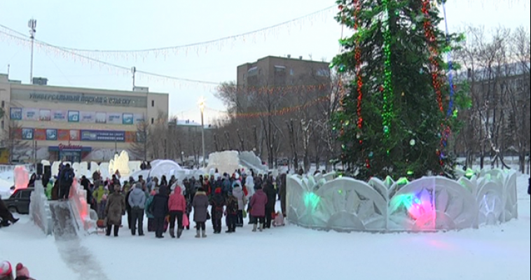 В старый Новый год дети желают, чтобы в городе было меньше аварий