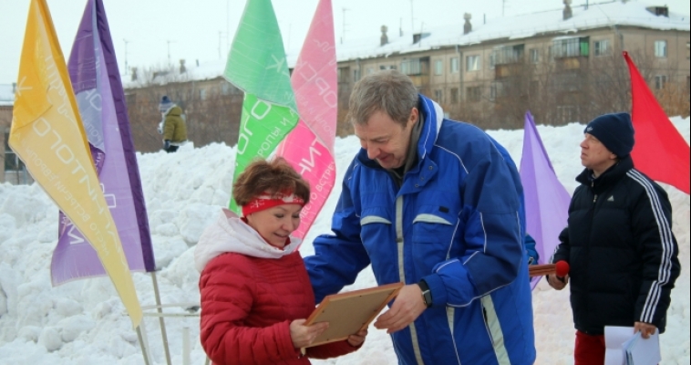 «ВИПы» встали на коньки. В Магнитогорске прошла гонка «Лед надежды нашей»