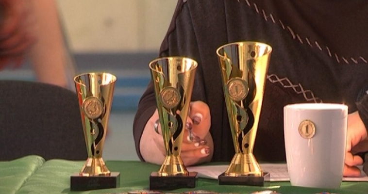 Юноши и штанга. В городе прошел чемпионат по пауэрлифтингу