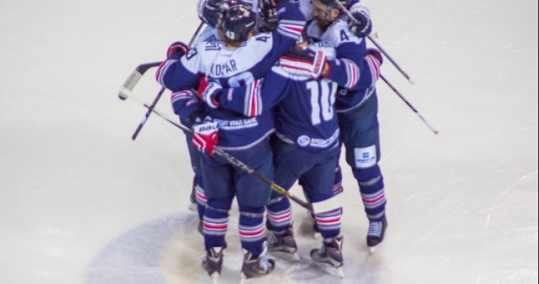 Начали с победы! «Металлург» продолжает борьбу в плей-офф