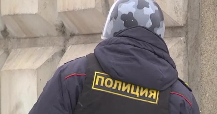 Это не учения. В администрации искали взрывное устройство
