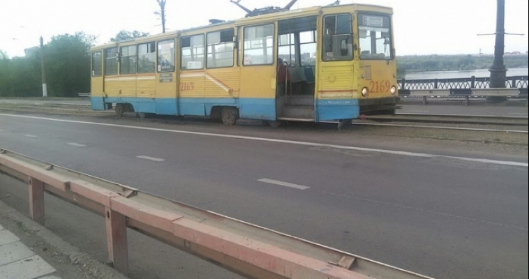 Медведев в городе: даже у трамвая сдали нервы…