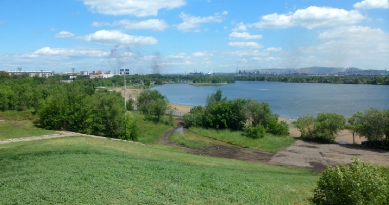 Отдыхая у воды, необходимо помнить о безопасности при купании