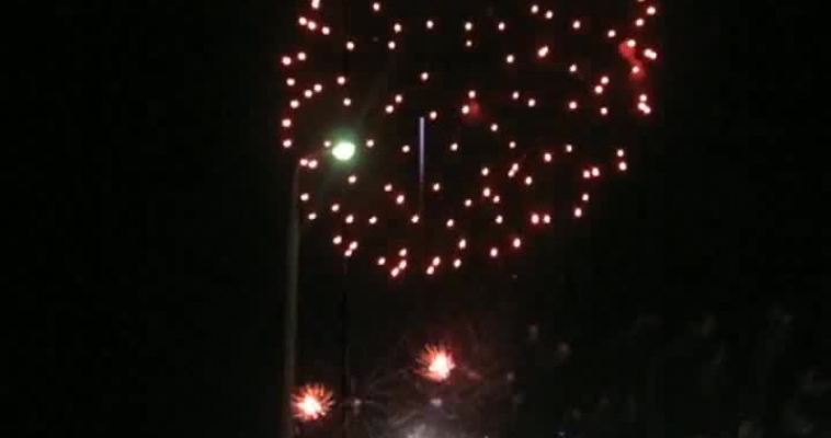 Традиционный салют в честь города металлургов!