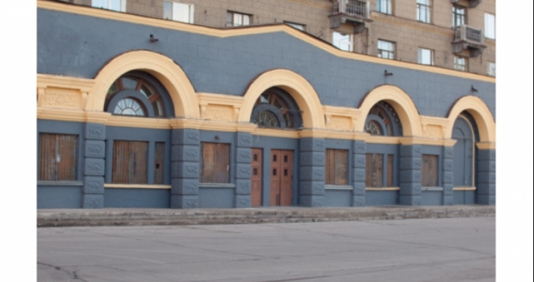 Пошли пятые сутки. Целый подъезд дома остался без холодной воды 
