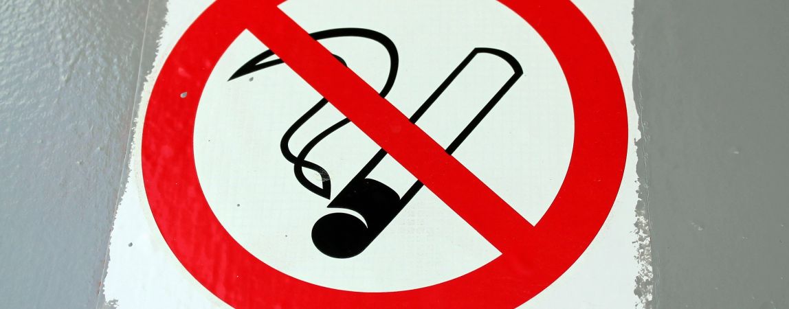Курение отвлекает от работы 61% южноуральцев