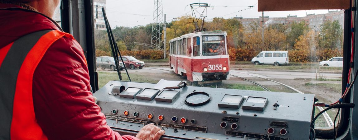 На Грязнова встали трамваи