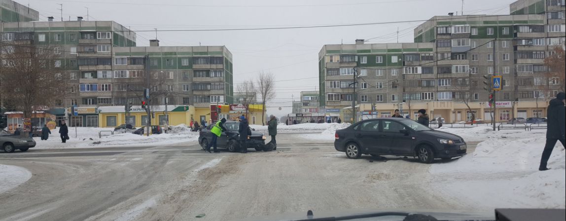 Авария на улице Советской приостановила движение автотранспорта