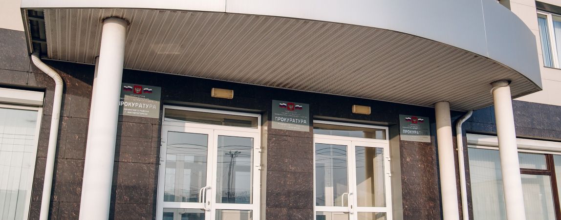 За попытку суицида 13-летней школьницы ответят администрация школы и застройщик