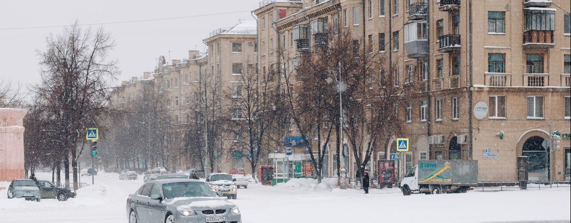 В Челябинской области предприниматели, которые превращают газоны в автопарковку, будут наказываться денежными штрафами