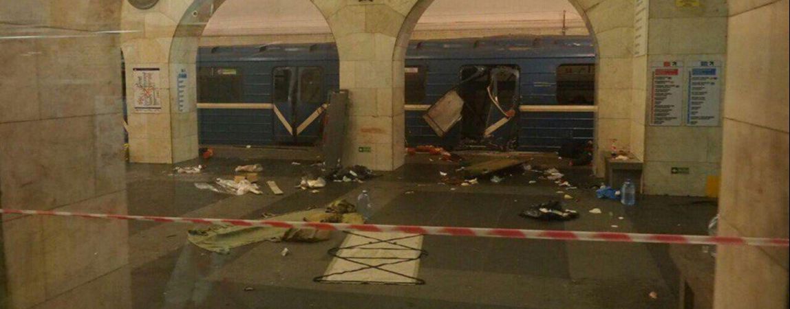#питердержись Трагедия сплотила петербуржцев