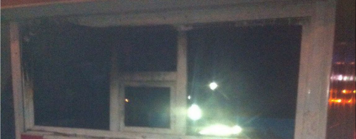 ВИДЕО. В Магнитогорске загорелась торговая палатка