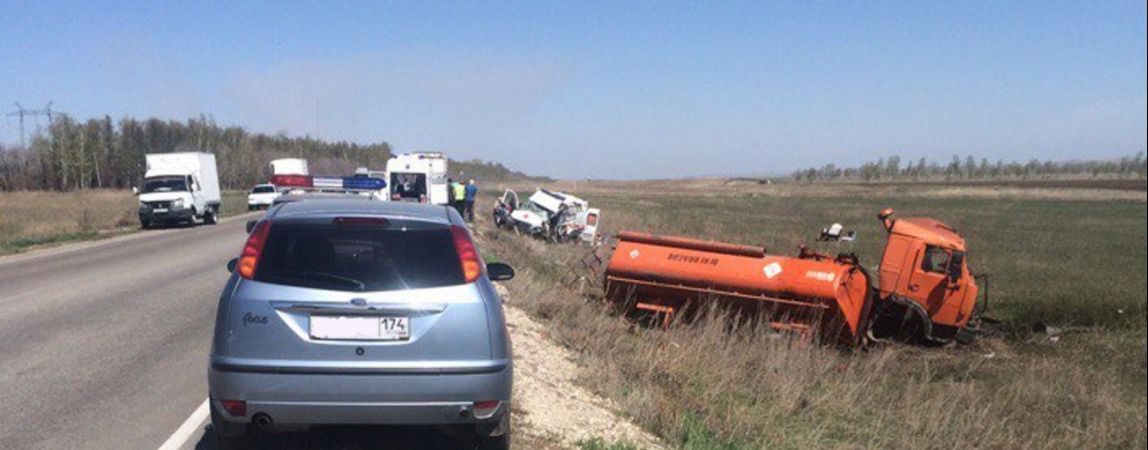 На трассе произошло смертельное ДТП с каретой скорой помощи