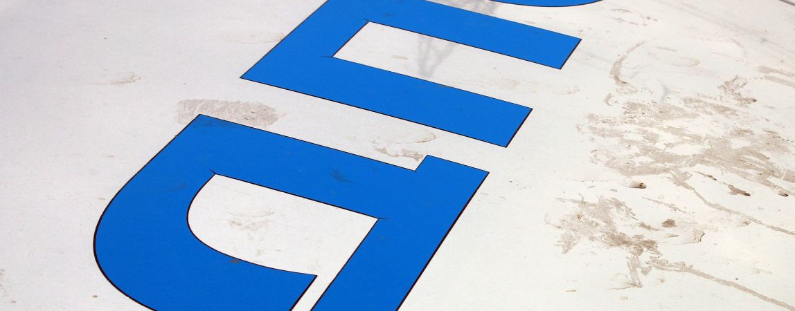 В Магнитогорске автоледи наехала на коляску с ребёнком и скрылась
