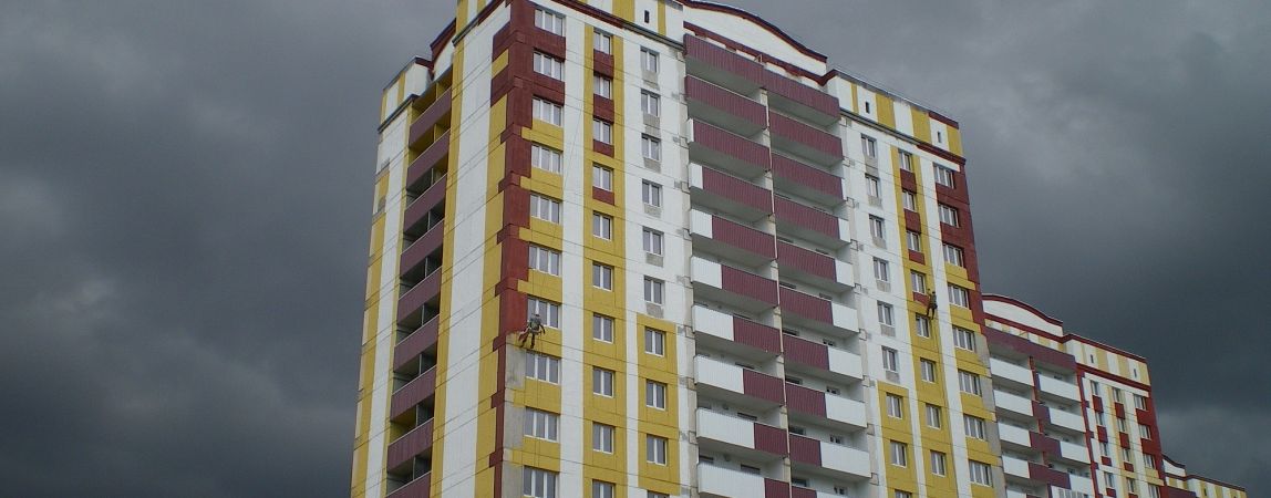 За дверью незнакомец? Узнайте кто