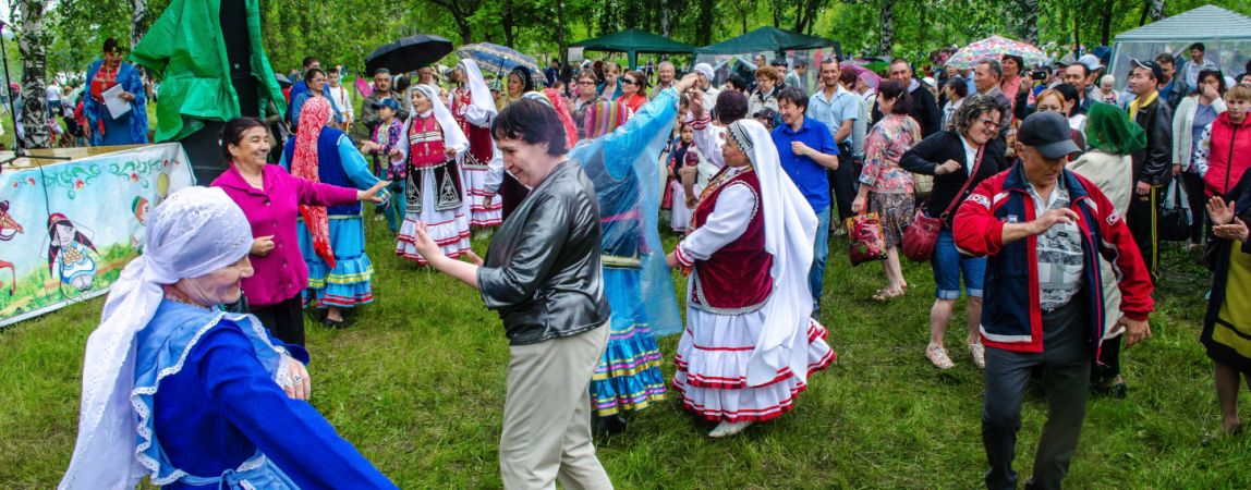 Кумыс, курай и куреш. Магнитка вновь с размахом отметила Сабантуй