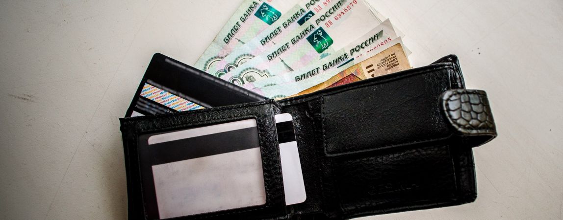 Хотела помочь родственнику и лишилась денег