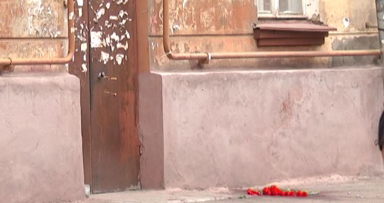 УБИЙСТВО У ДОМА