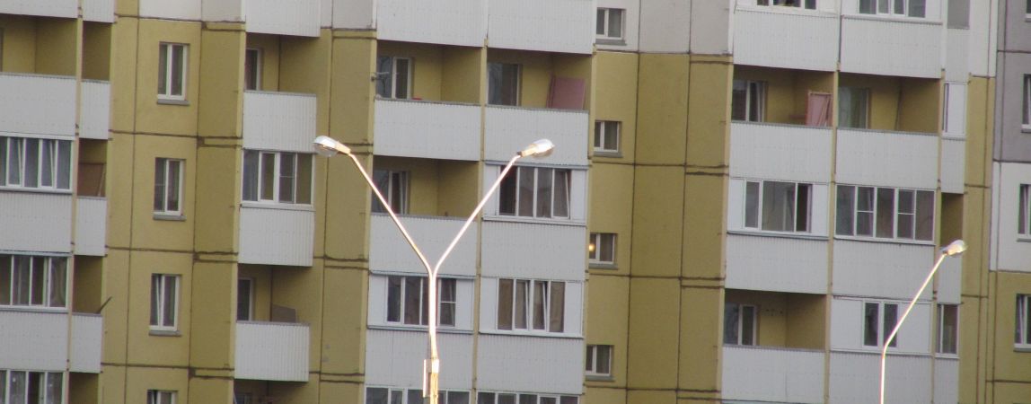 Почти сто сирот получат квартиры в этом году