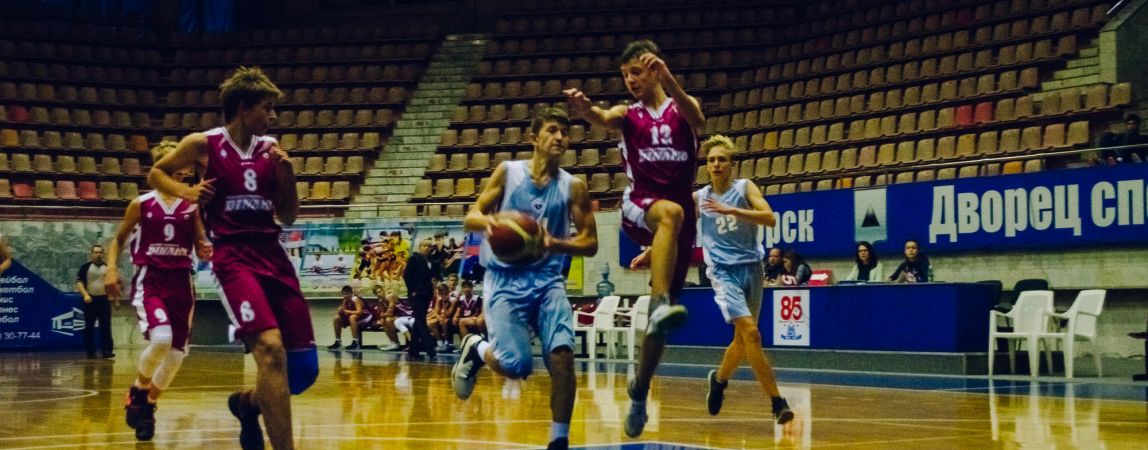 В Магнитогорске проходит турнир «Юниор-basket»