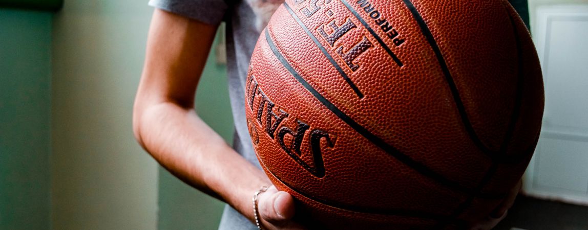 Баскетболистам нужна поддержка трибун!