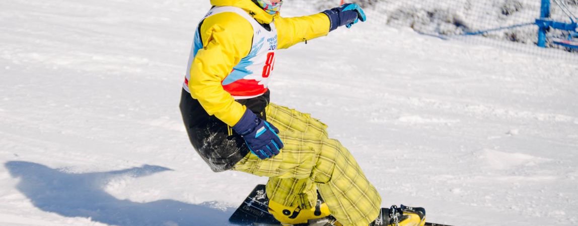 Скорость и адреналин. На уральских склонах прошли всероссийские соревнования по сноуборду