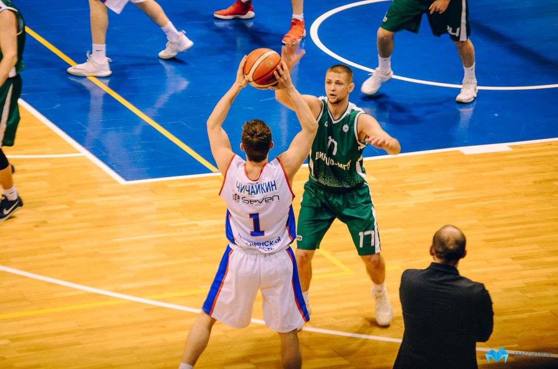 Магнитогорские баскетболисты одержали первую победу