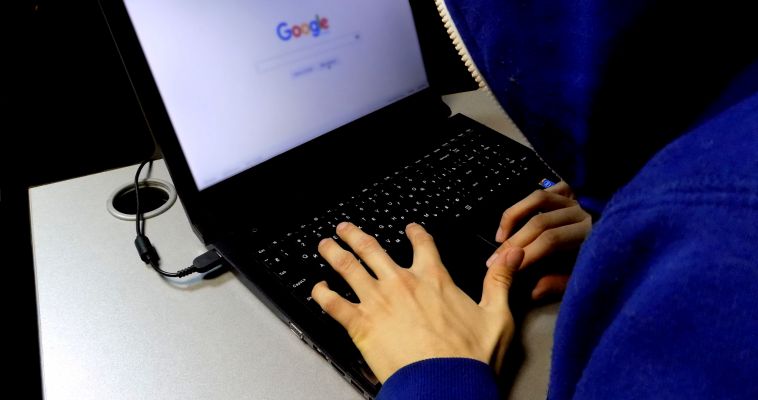 Мошенники разработали схемы для наживы на болельщиках