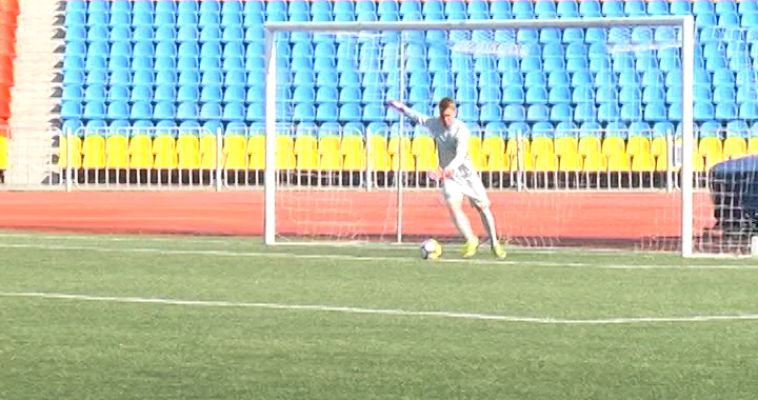 ЖАРКИЙ ФУТБОЛ