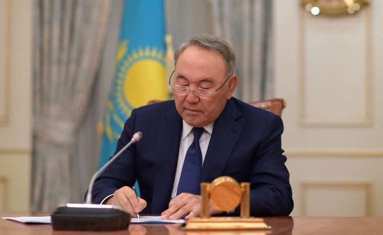 Президент Казахстана объявил о своей отставке