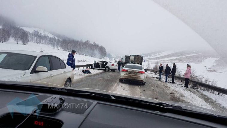 Стали известны подробности утренней аварии по дороге в Абзаково