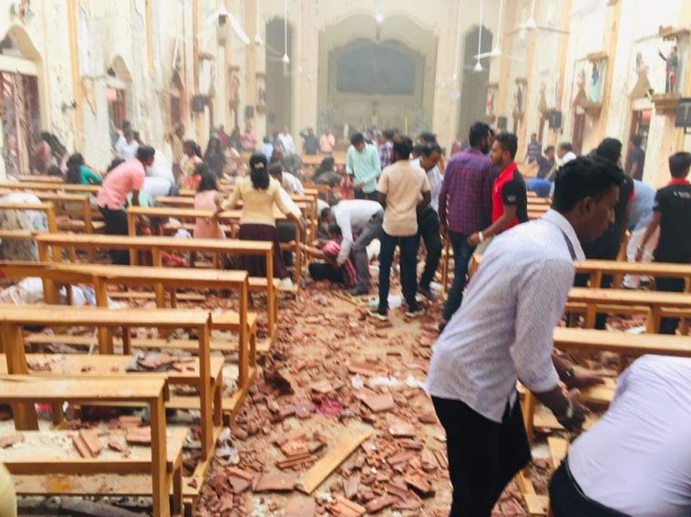 Восемь взрывов прогремели на Шри-Ланке в католическую Пасху