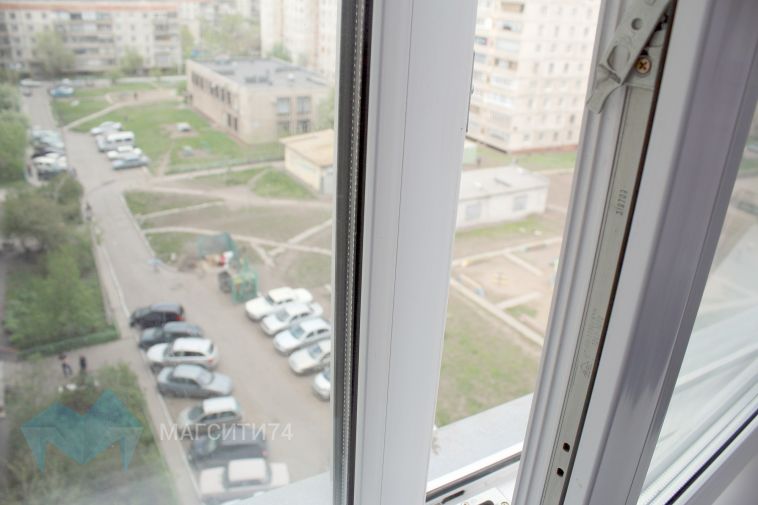 В Магнитогорске из окна выпал четырехлетний ребенок
