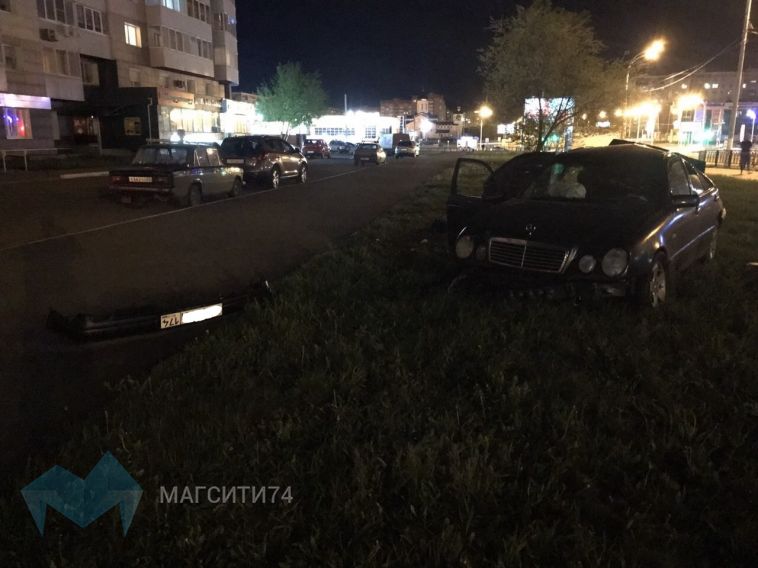 Водитель Mercedes скрылся с места ДТП
