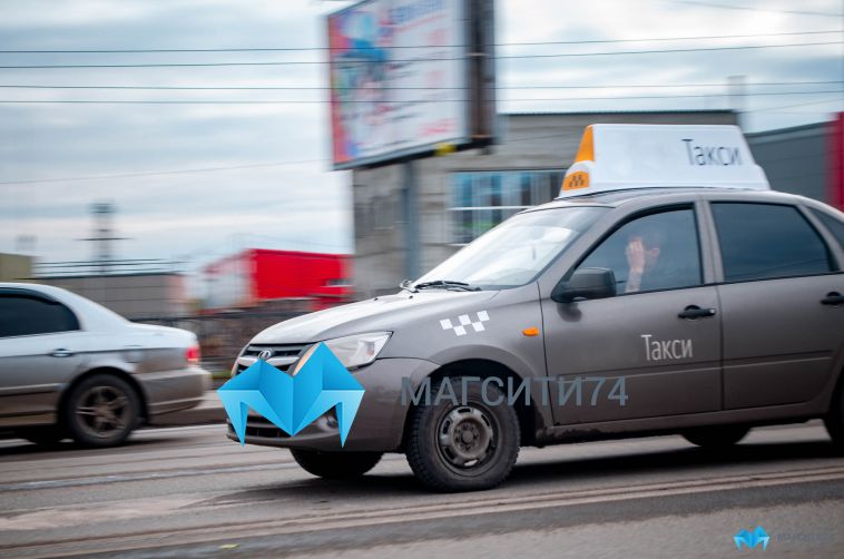 Мошенник обманул таксиста на 15 тысяч рублей