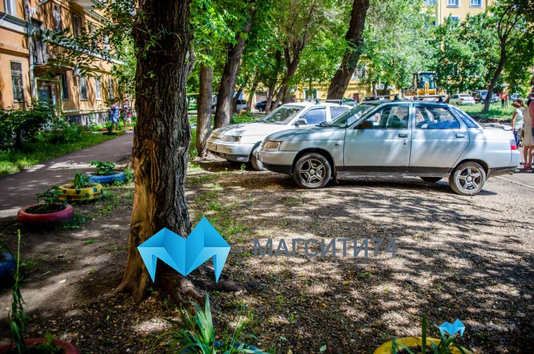 С автомобиля магнитогорца ночью украли четыре колеса