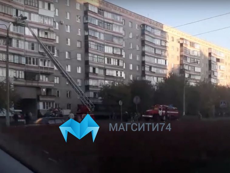 На выходных из-за непотушенной сигареты вспыхнул балкон жилого дома