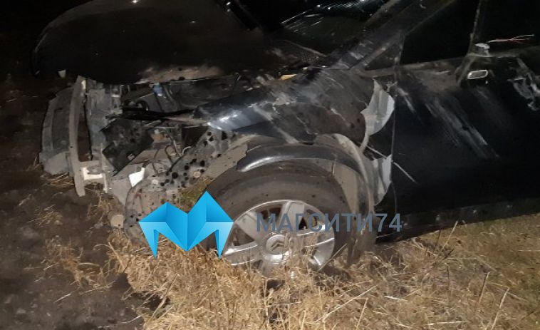Автомобиль с пассажиркой из Магнитогорска перевернулся на трассе