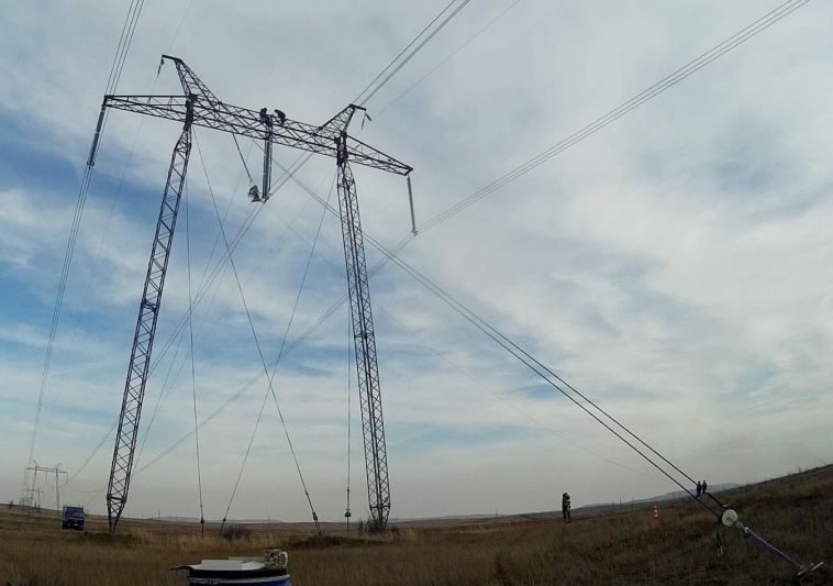 Под Магнитогорском отремонтировали ЛЭП без отключения электричества