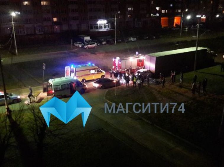 Сотрудники ГИБДД ищут свидетелей аварии на Тевосяна