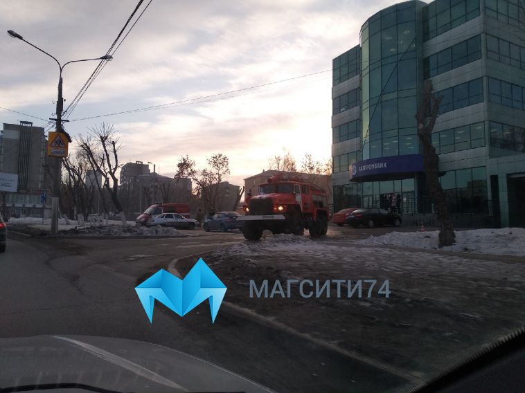 Напротив обувной фабрики произошел пожар