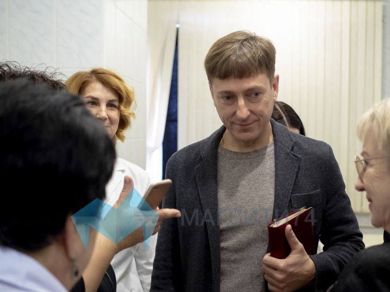 Областной министр здравоохранения совершил объезд поликлиник в выходной день