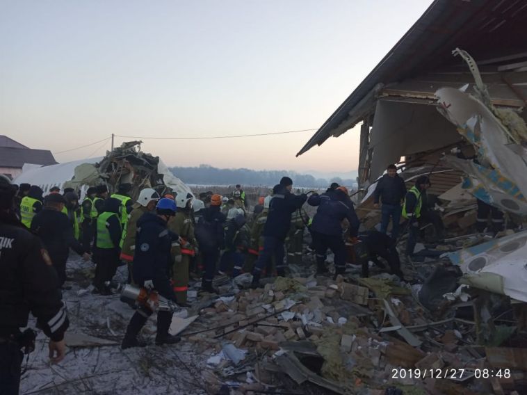 В Казахстане упал пассажирский самолёт
